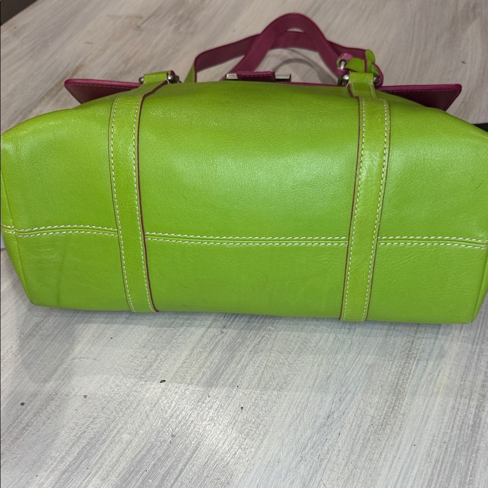 Vintage Rare Dooney & Bourke Vibrant Green and Pink Heart Buckle Shoulder Bag - Picture 8 of 15